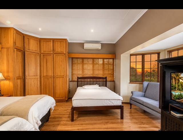 4 BEDROOM GUEST HOUSE FOR SALE IN NORTHCLIFF